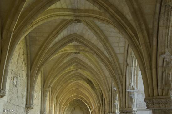 Abbaye saint jean des vignes 9